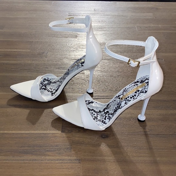 Heels - Picture 2 of 5